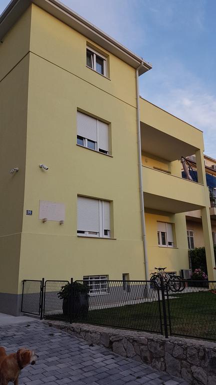 Apartments Adriana Сплит Екстериор снимка